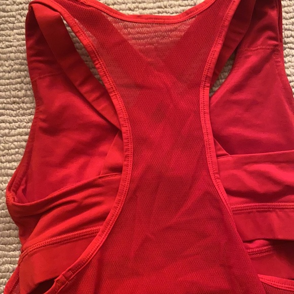 Lulu lemon mesh tank top and sports bra - Picture 7 of 10